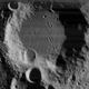 Imagen del cráter Manzinus, en el Polo Sur lunar. Foto: NASA